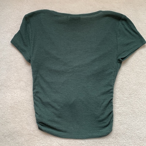 Urban outfitters green crop tee - Picture 3 of 4
